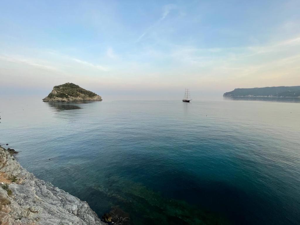 Una finestra sul mare Home 2 Bergeggi Exterior foto